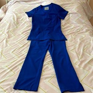 XS Skechers scrubs set